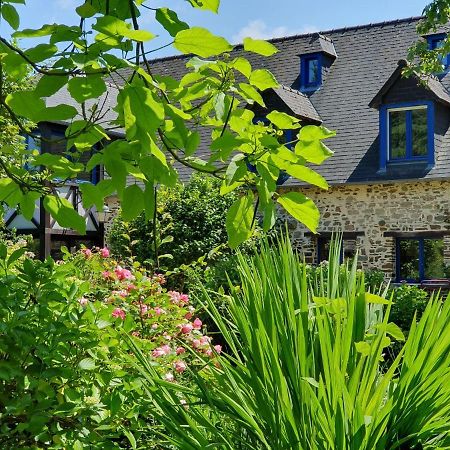 Maison En Pierre Dans Son Nid De Verdure Roz-Landrieux ภายนอก รูปภาพ