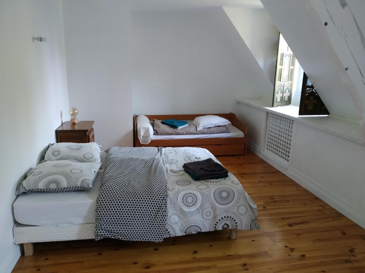 Maison En Pierre Dans Son Nid De Verdure Roz-Landrieux ภายนอก รูปภาพ