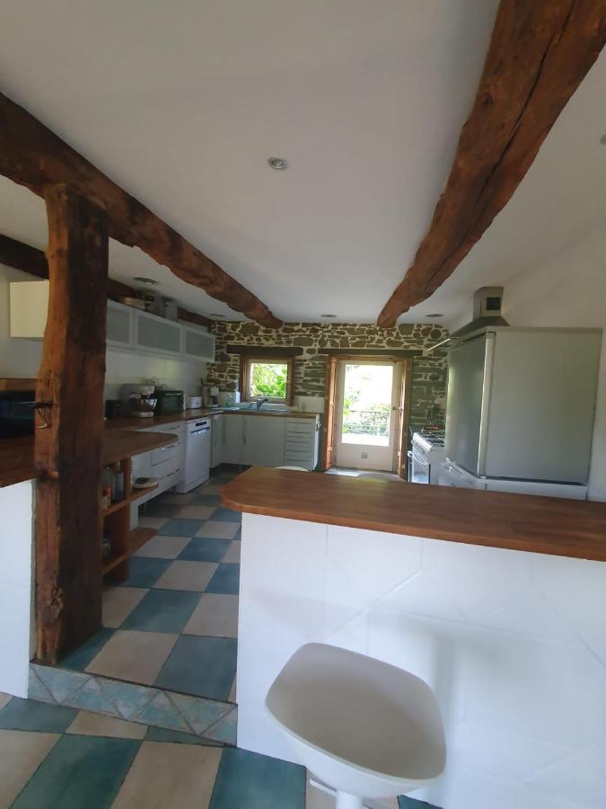 Maison En Pierre Dans Son Nid De Verdure Roz-Landrieux ภายนอก รูปภาพ