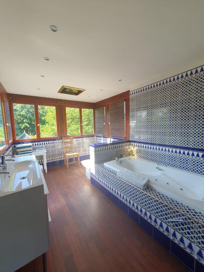 Maison En Pierre Dans Son Nid De Verdure Roz-Landrieux ภายนอก รูปภาพ