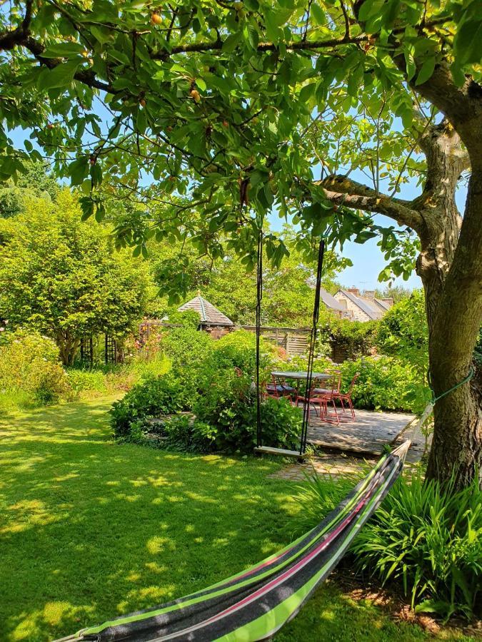 Maison En Pierre Dans Son Nid De Verdure Roz-Landrieux ภายนอก รูปภาพ