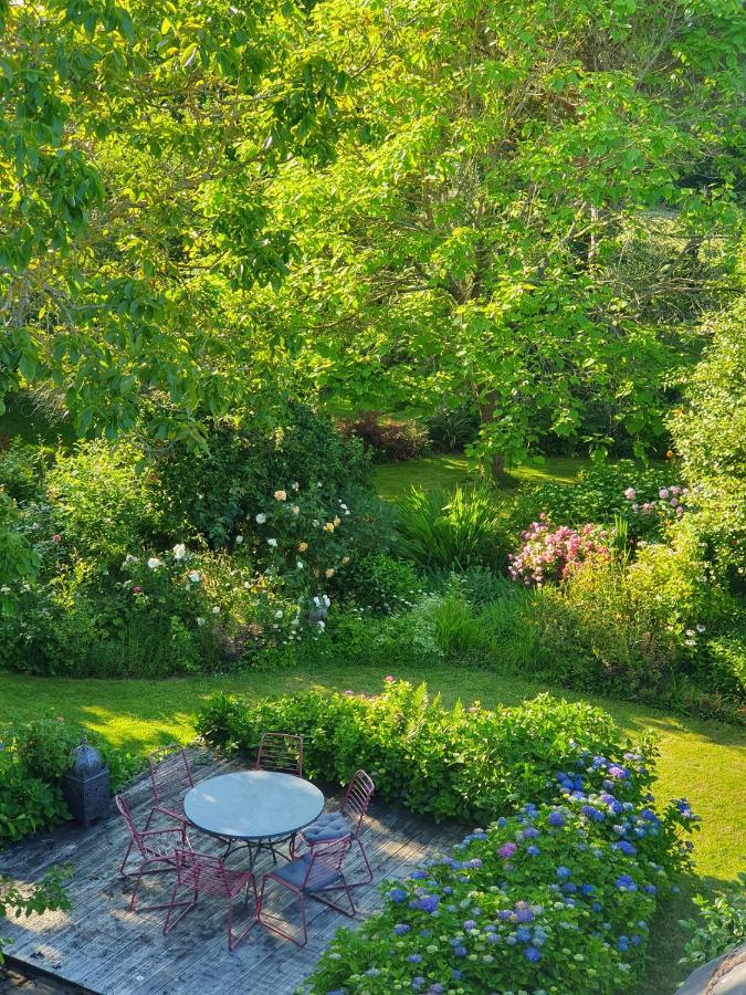 Maison En Pierre Dans Son Nid De Verdure Roz-Landrieux ภายนอก รูปภาพ